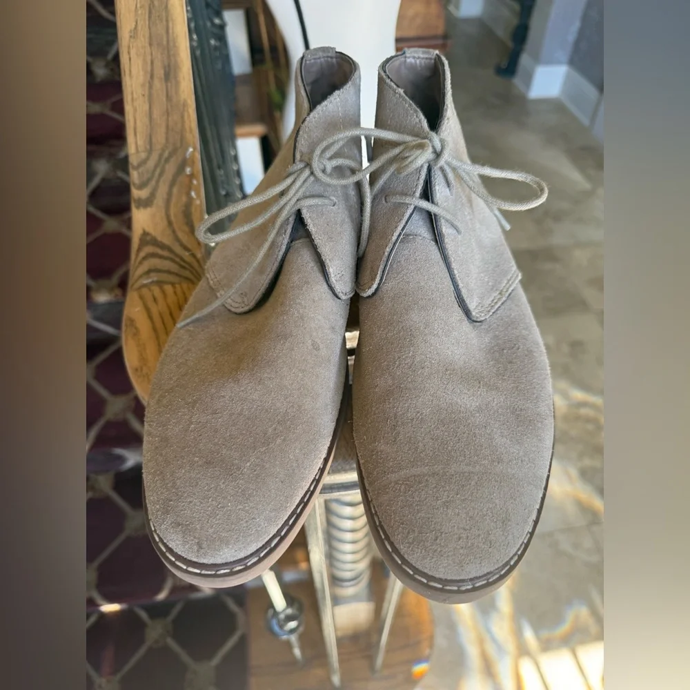 Banana Republic Men's Suede Desert Chukka Boots Sand 1 Tan Size 10